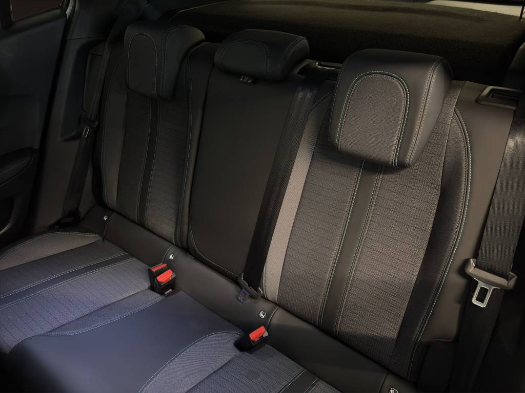 PEUGEOT 2008 e Allure Pack-image-7