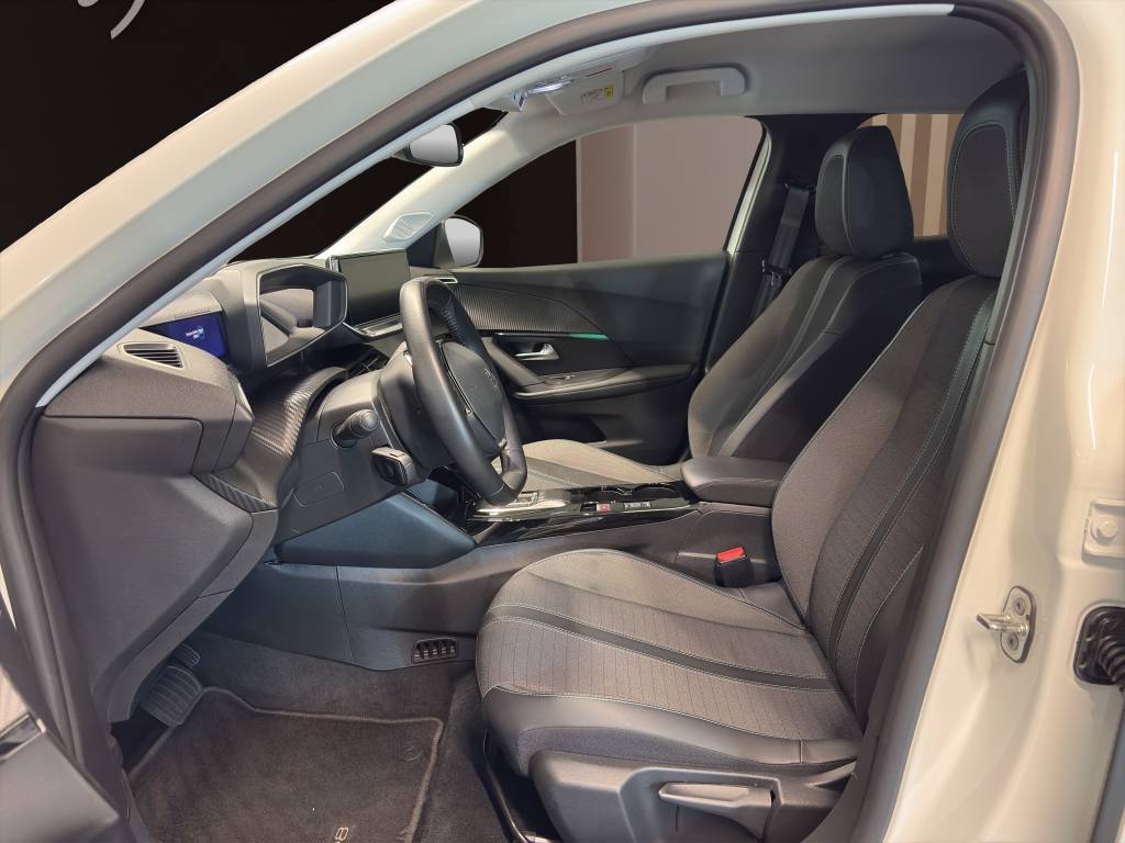 PEUGEOT 2008 e Allure Pack-image-5