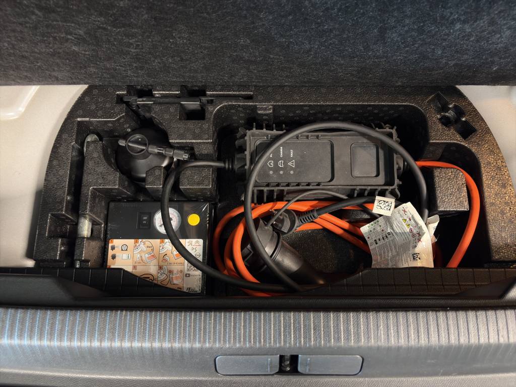 PEUGEOT 2008 e Allure Pack-image-15