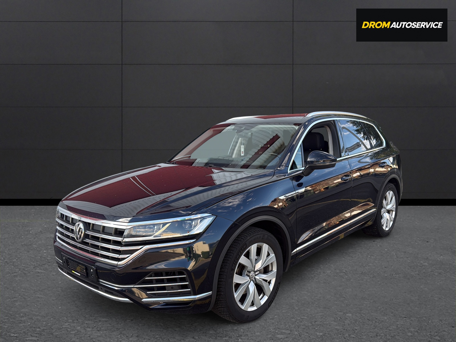 VW Touareg 3.0 TDI Elegance Tiptronic-showroom-element-1