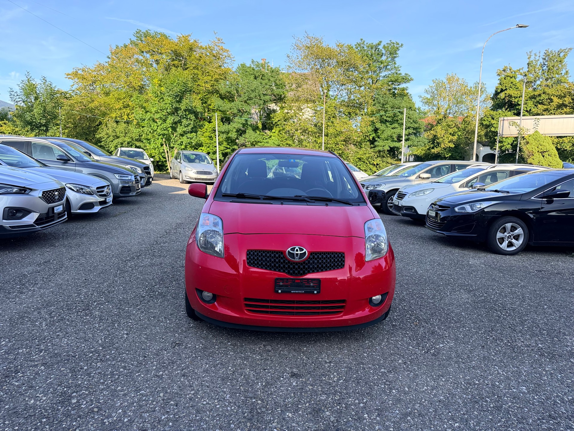 TOYOTA Yaris 1.3 Linea Sol-showroom-element-2