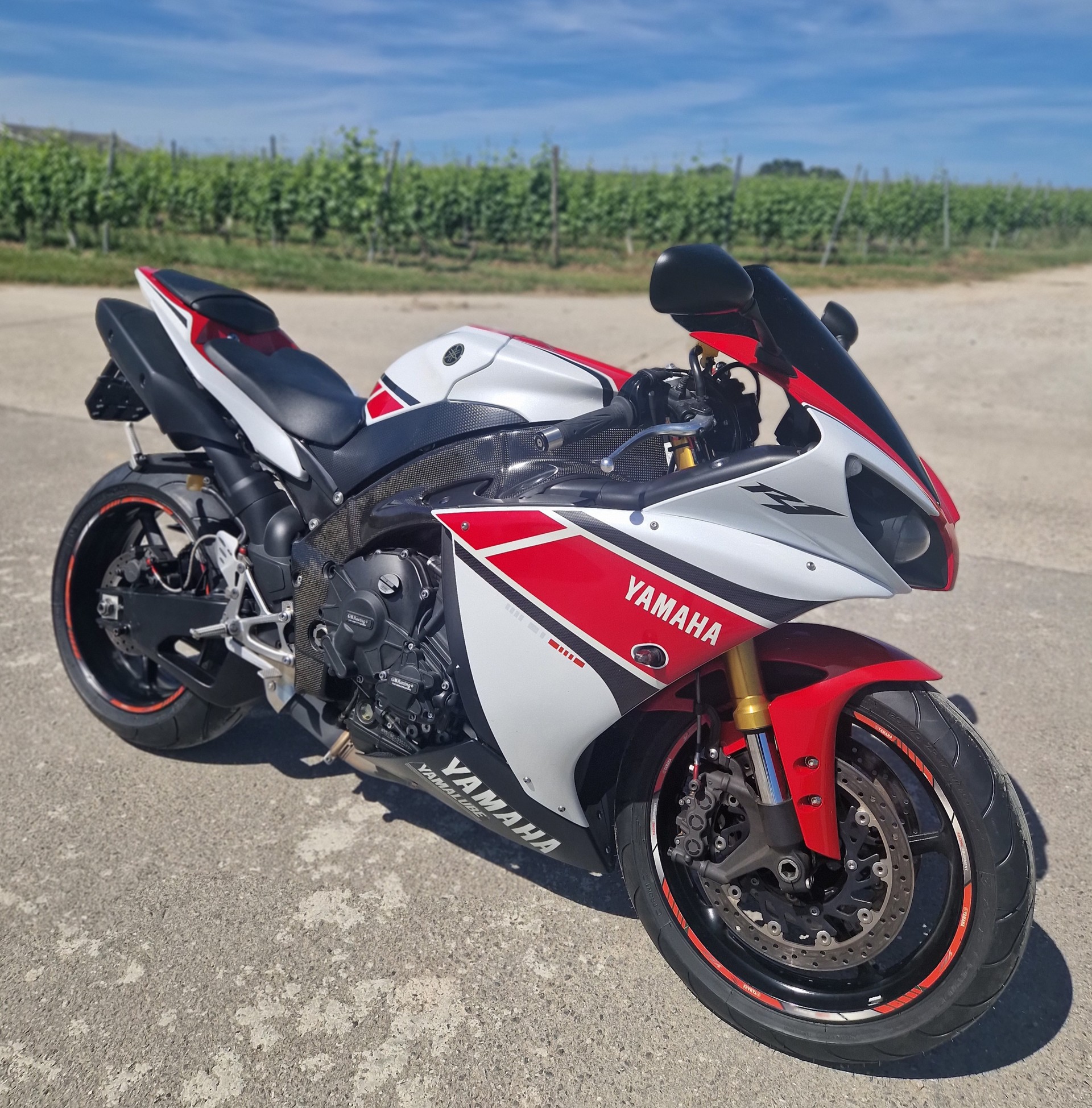 YAMAHA YZF-R1 50th Anniversary-image-0