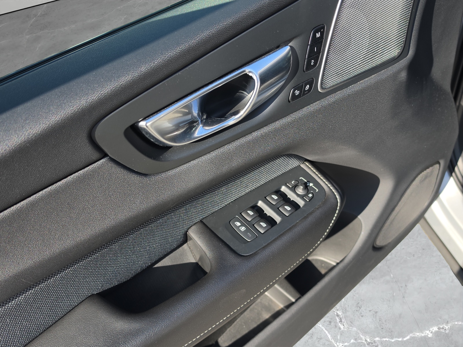 VOLVO XC60 2.0 T8 TE Polestar eAWD-image-13