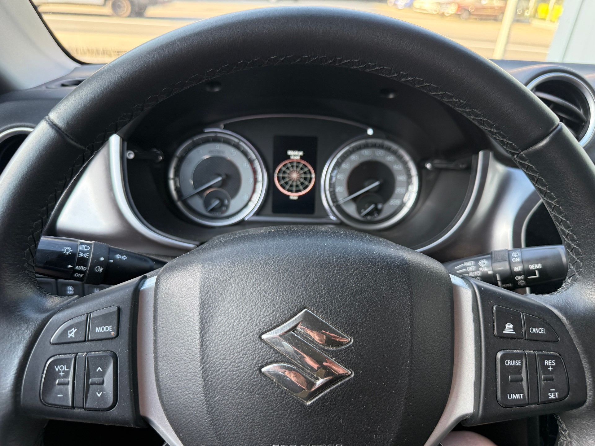 SUZUKI Vitara 1.4 Boosterjet Compact Top Hybrid-image-21