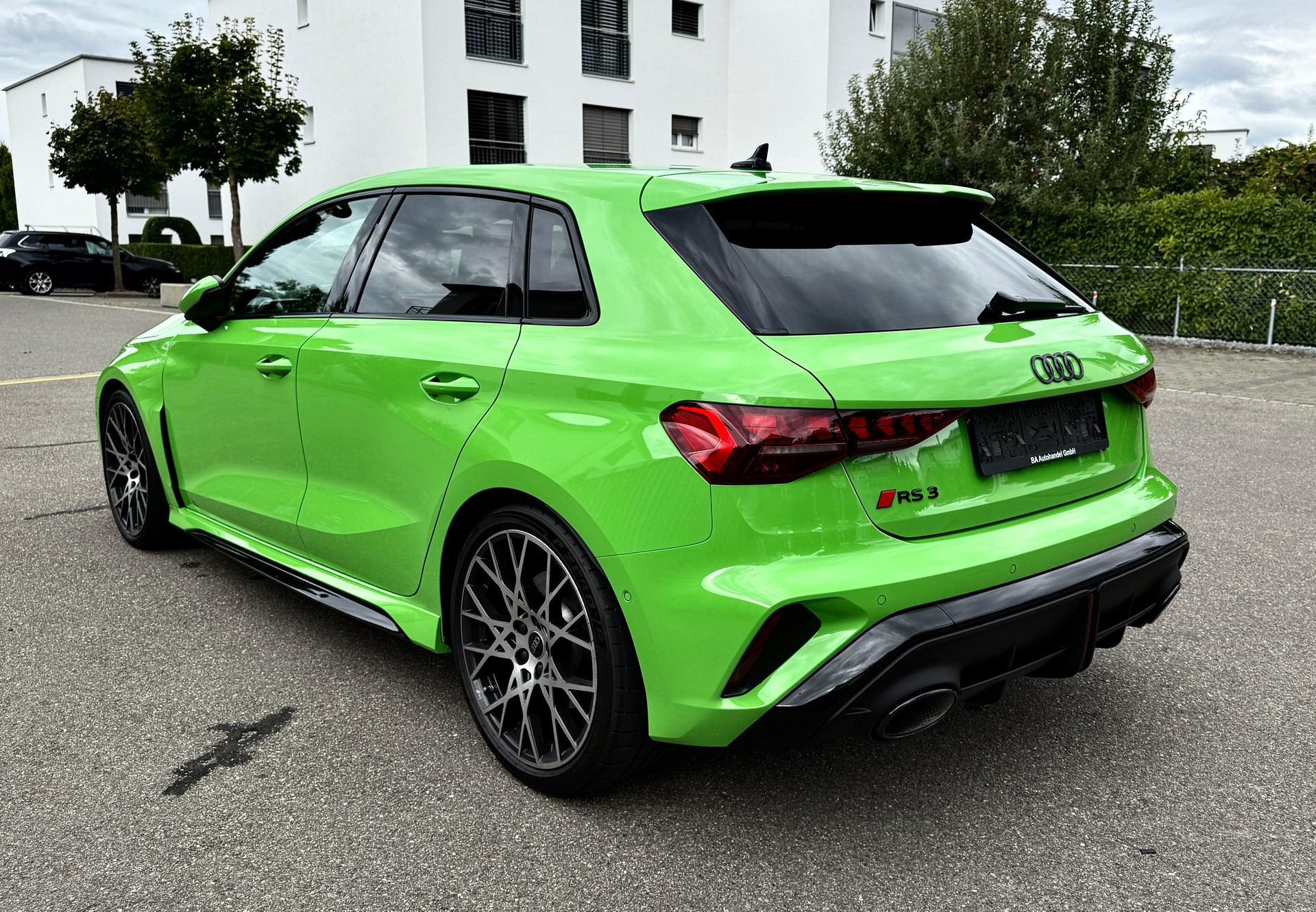 AUDI RS3 SPORTBACK 2.5 TSI QUATTRO S-TRONIC*EL. PANORAM-GLASSCHIEBEDACH*VOLLAUSSTATTUNG*-showroom-element-3