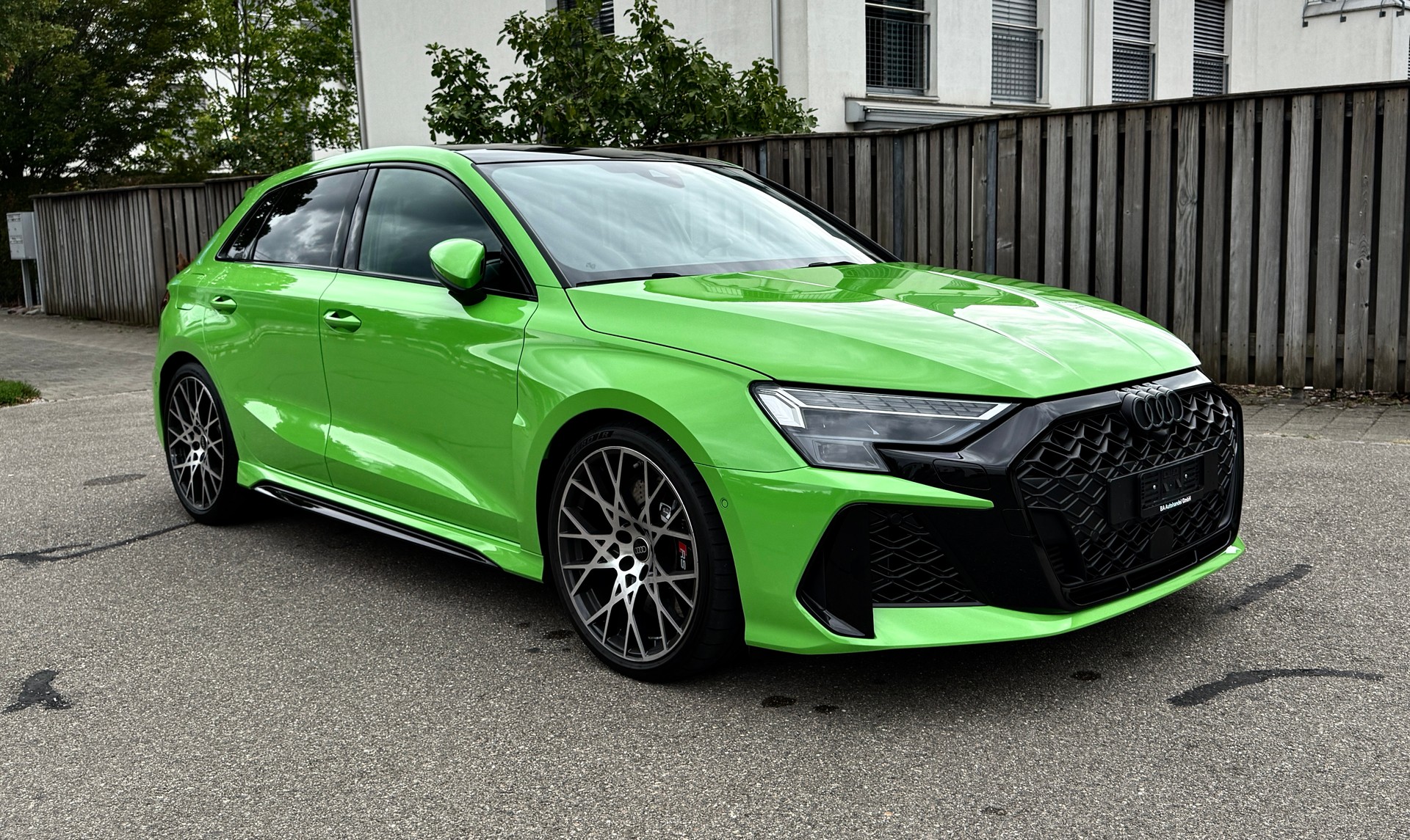 AUDI RS3 SPORTBACK 2.5 TSI QUATTRO S-TRONIC*EL. PANORAM-GLASSCHIEBEDACH*VOLLAUSSTATTUNG*