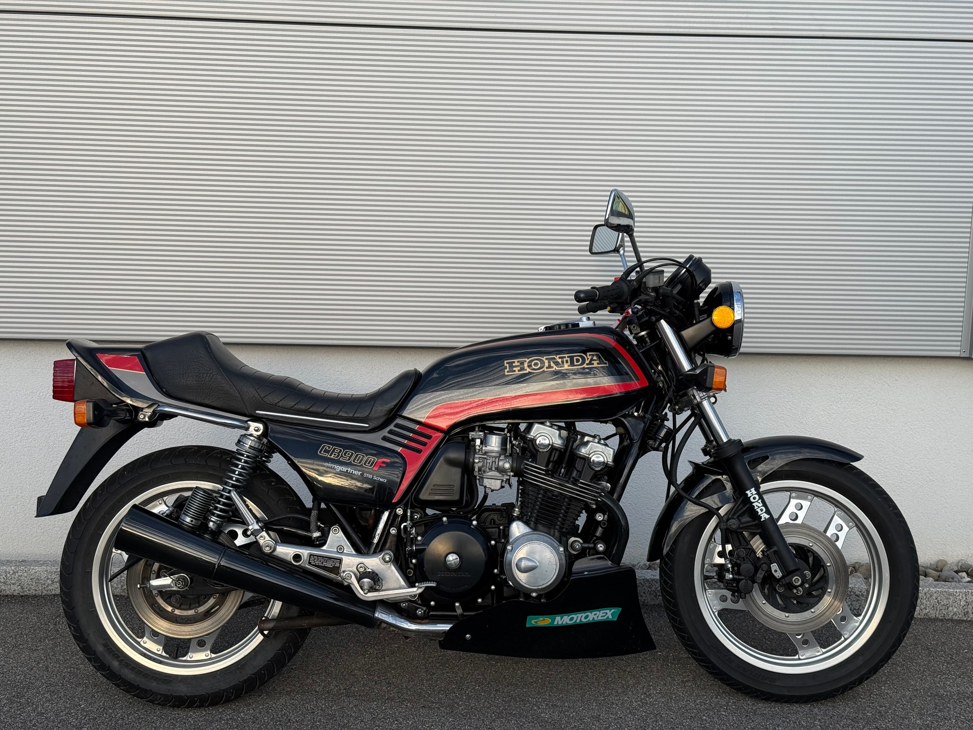 HONDA CB 900 F-image-0