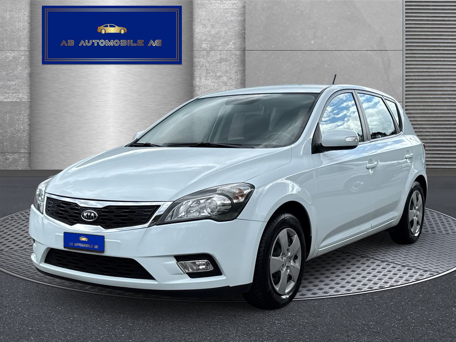 KIA Cee'd 1.6 16V Trend Automatic
