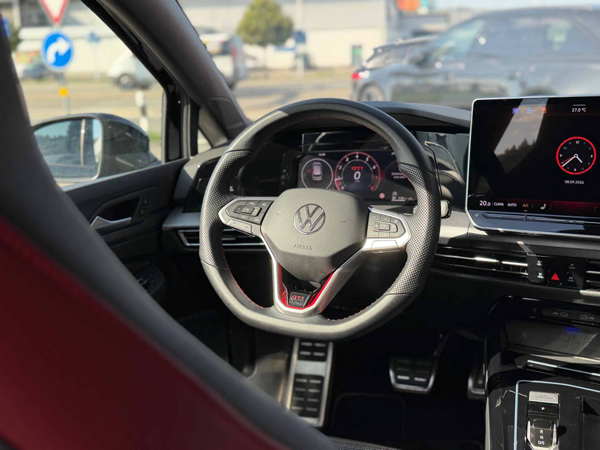 VW Golf 2.0 TSI GTI DSG *CH Fahrzeug*-image-18