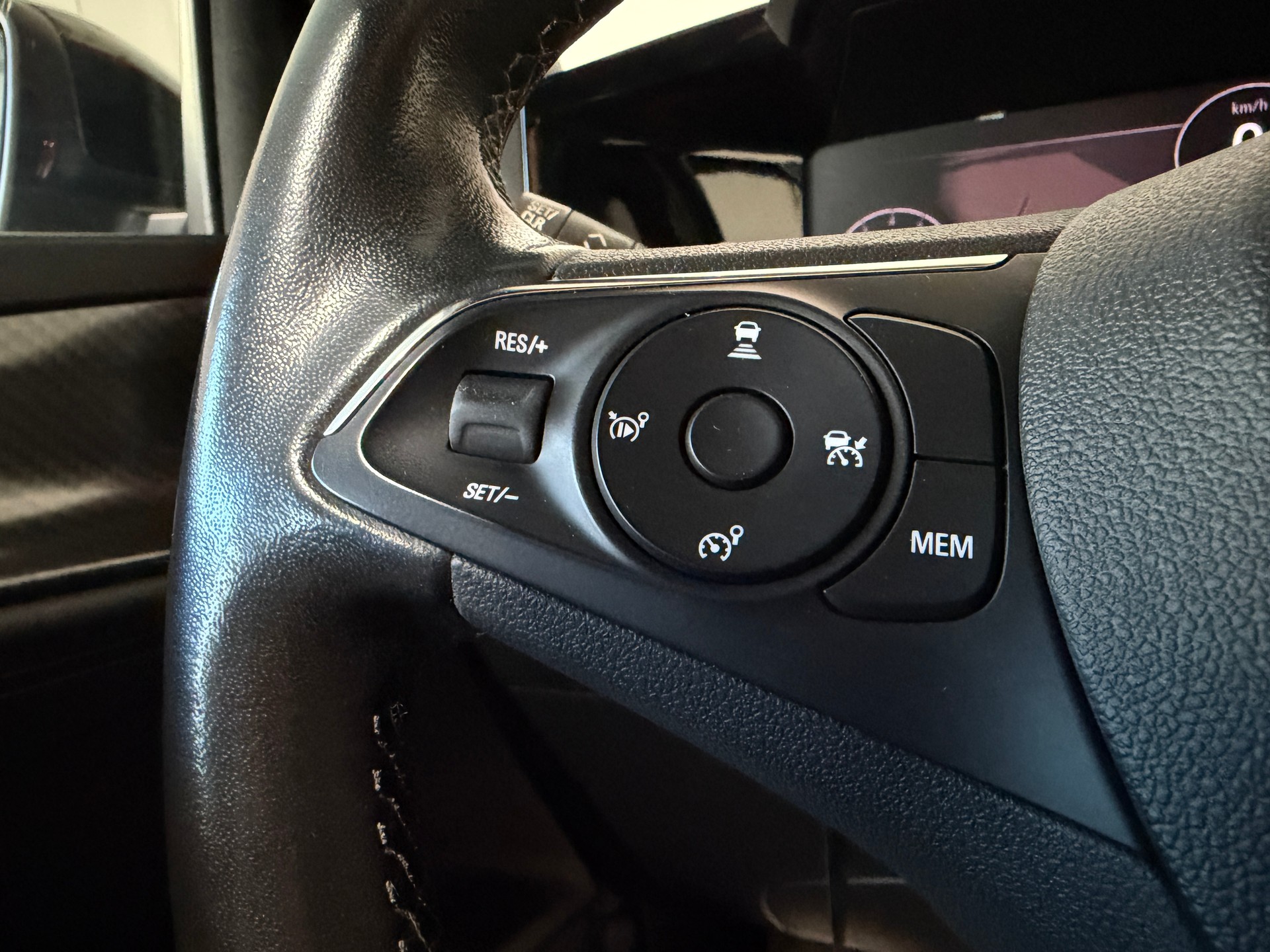 OPEL Mokka 1.2 Direct Injection Turbo GS Line Aut. (CH)-image-9