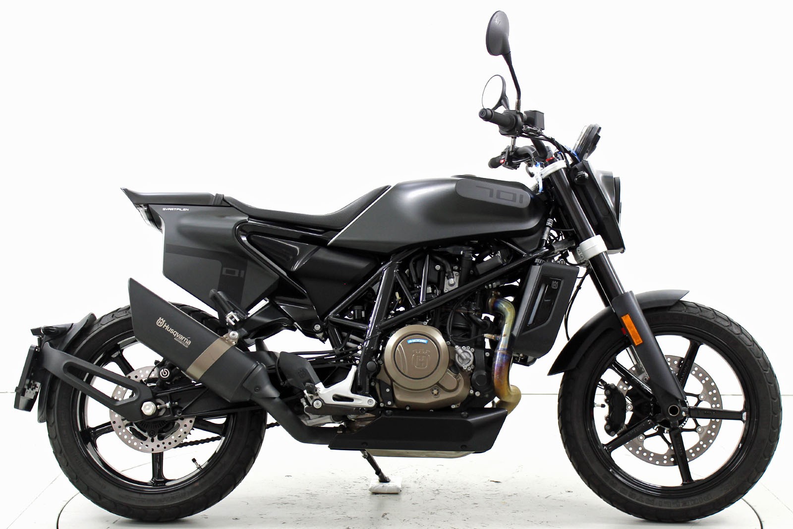 HUSQVARNA Svartpilen 701 ABS-image-3