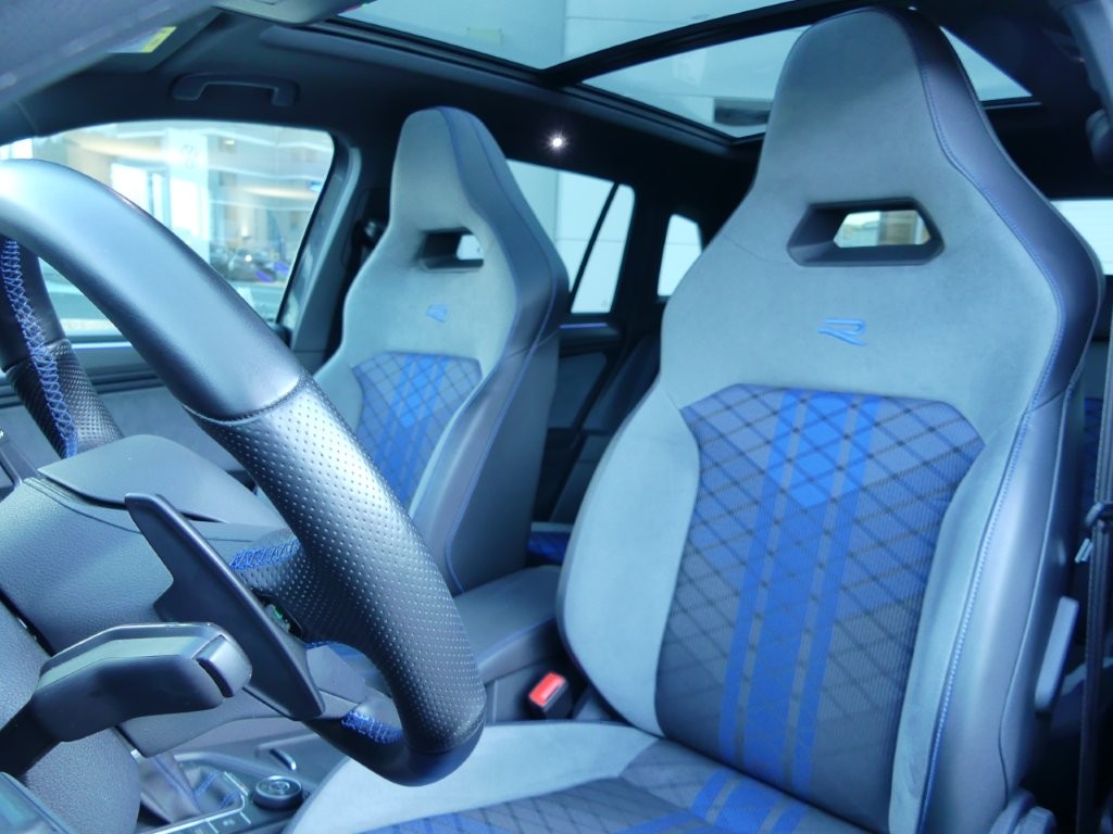 VW Tiguan 2.0TSI R 4Motion DSG-image-9