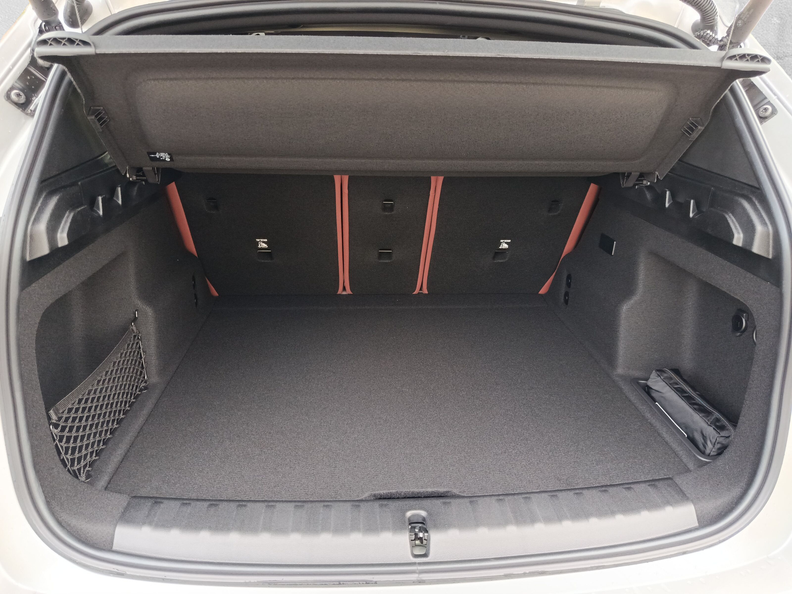 BMW iX1 eDrive 20 Edition M Sport-image-10