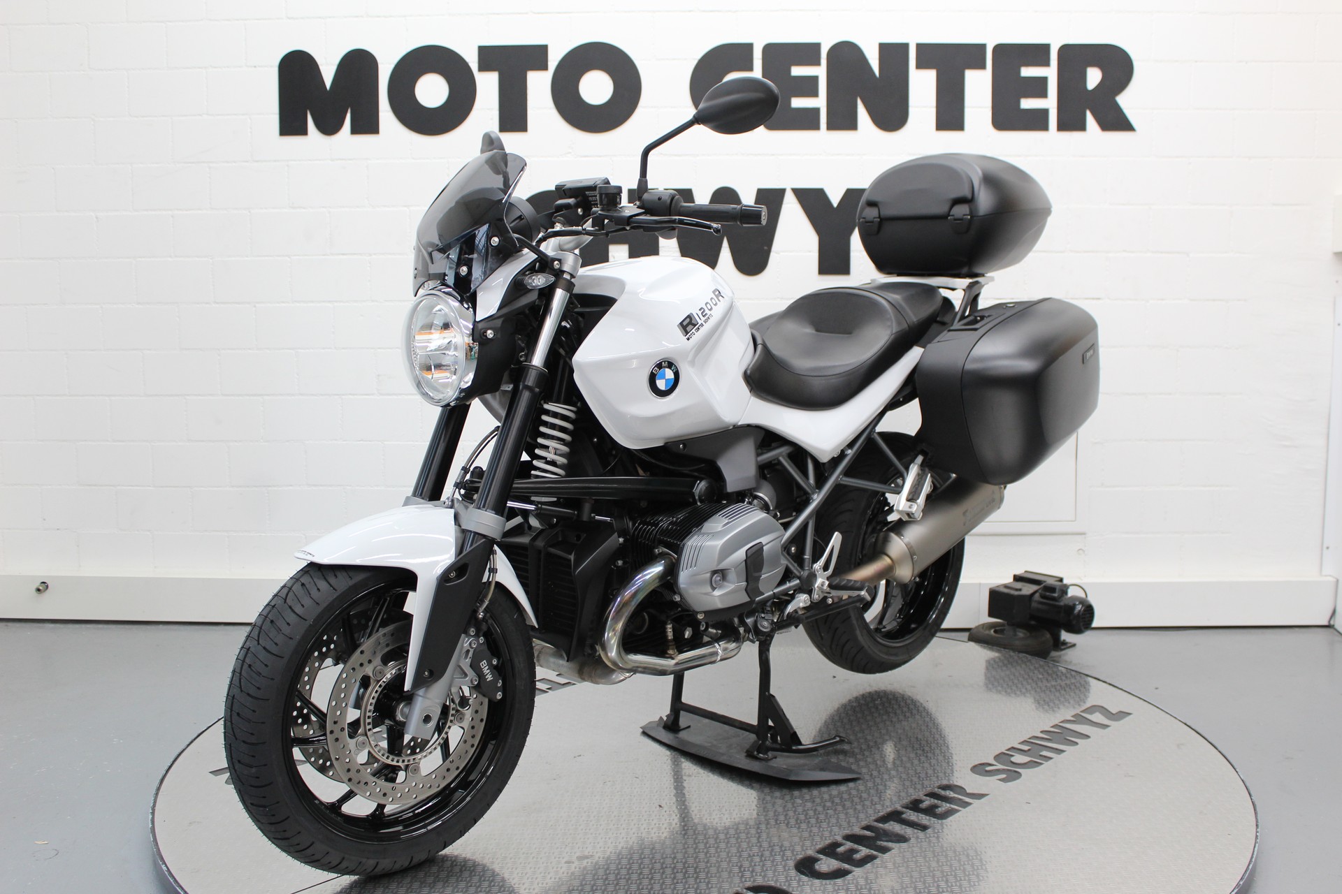 BMW R 1200 R ABS-showroom-element-2