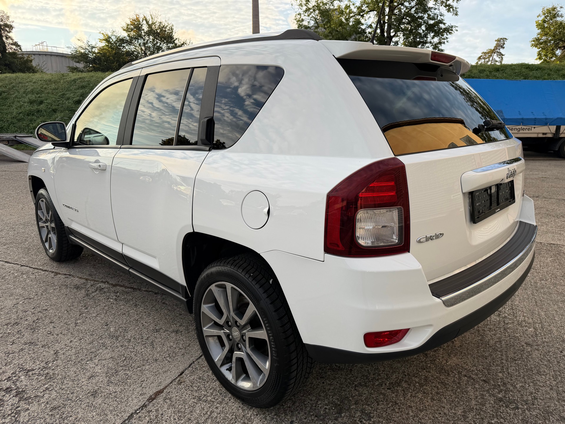 JEEP Compass 2.2 CRD Limited-showroom-element-2