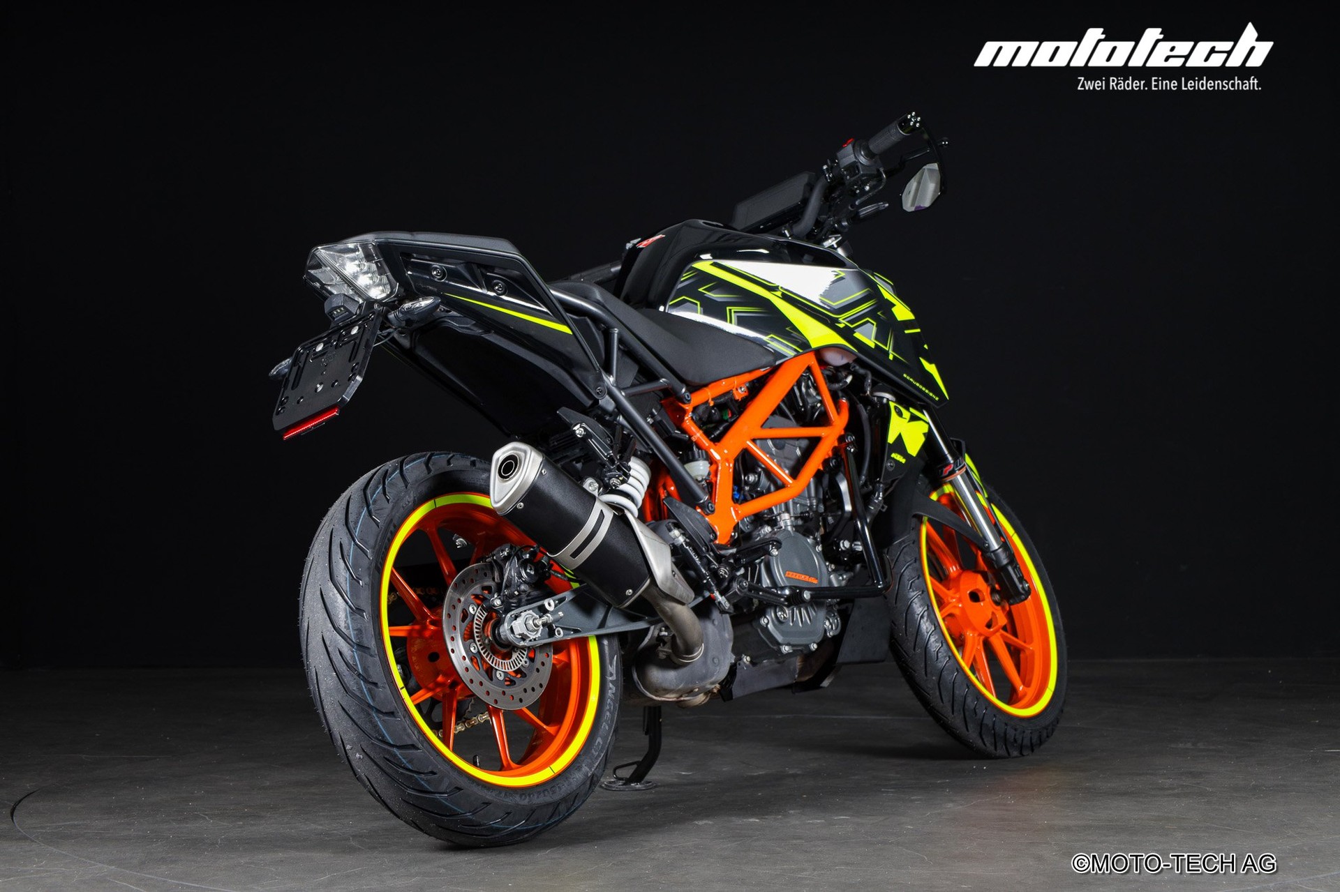 KTM 125 Duke-image-2