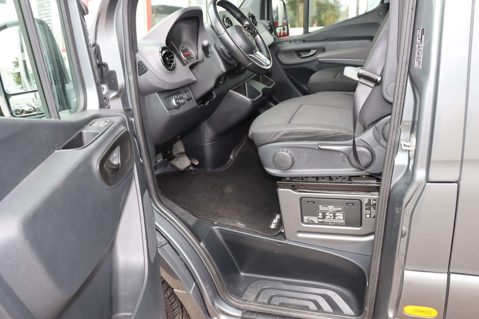 MERCEDES-BENZ Sprinter 216 CDI Standard 7G-TRONIC PLUS-image-12