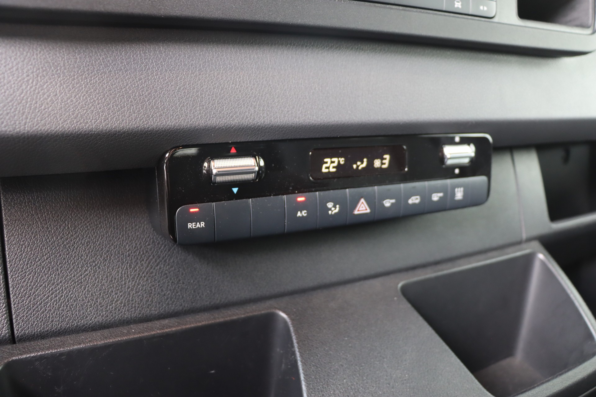 MERCEDES-BENZ Sprinter 216 CDI Standard 7G-TRONIC PLUS-image-19