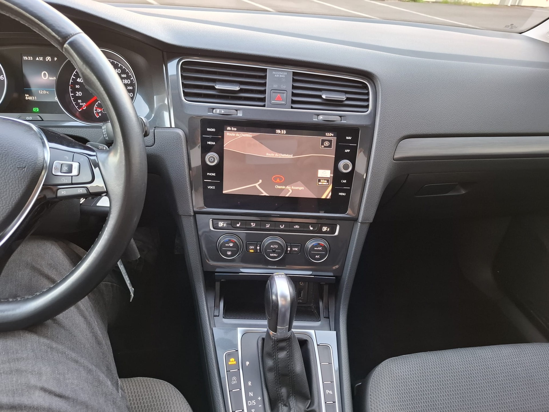 VW Golf Variant 1.4 TSI Comfortline DSG-image-12