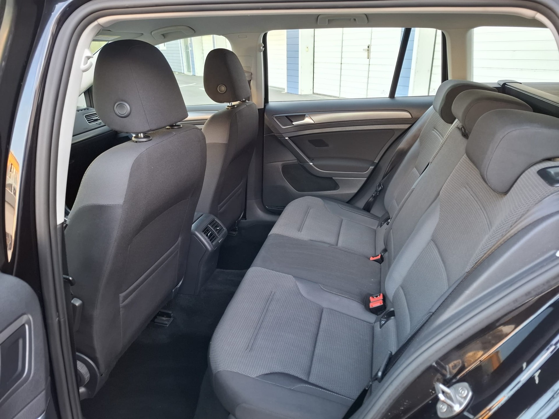 VW Golf Variant 1.4 TSI Comfortline DSG-image-11