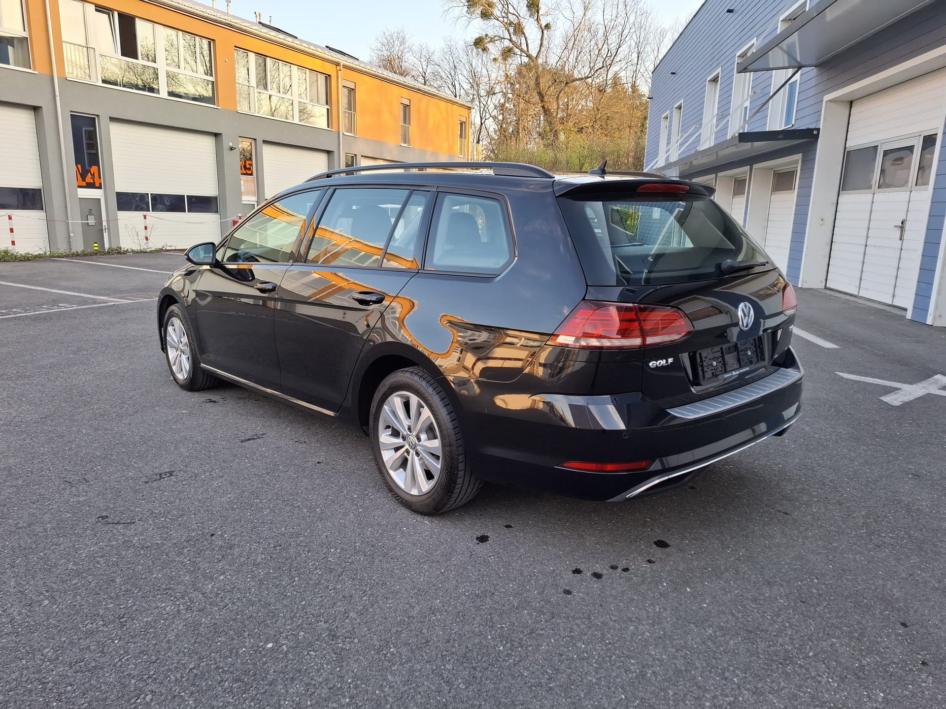 VW Golf Variant 1.4 TSI Comfortline DSG-image-4