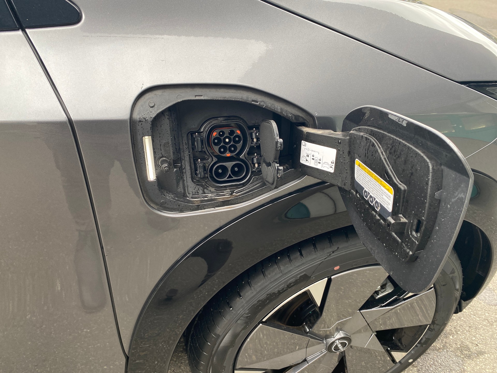 NISSAN Ariya 87 kWh e-4orce Evolve400 Allrad-image-18