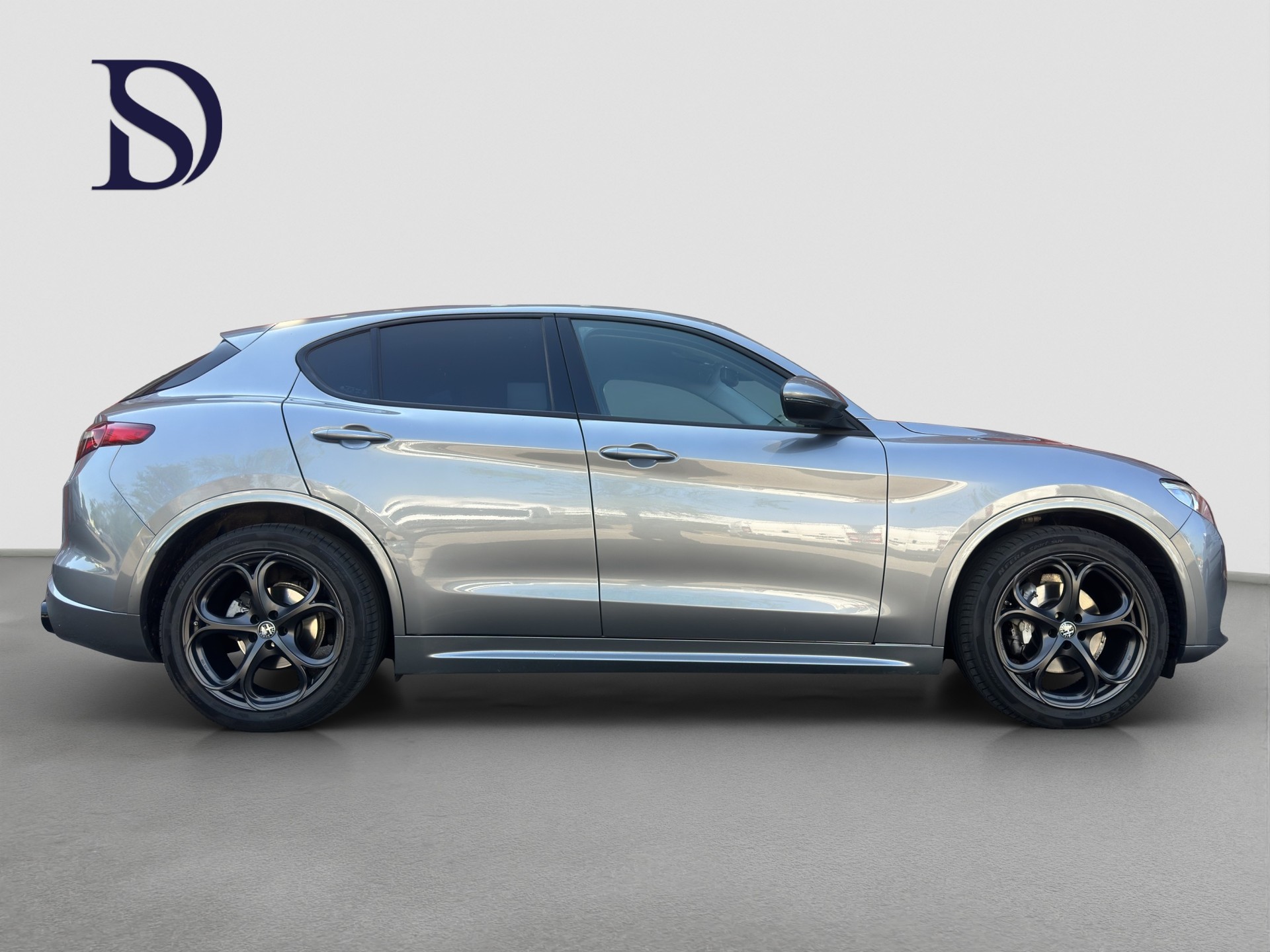 ALFA ROMEO Stelvio 2.2 JTDM Automatic-showroom-element-3