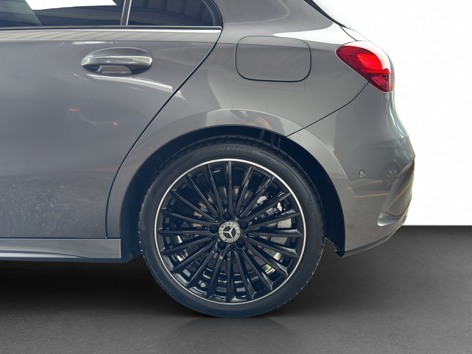 MERCEDES-BENZ A 220 4Matic 8G-DCT-image-22