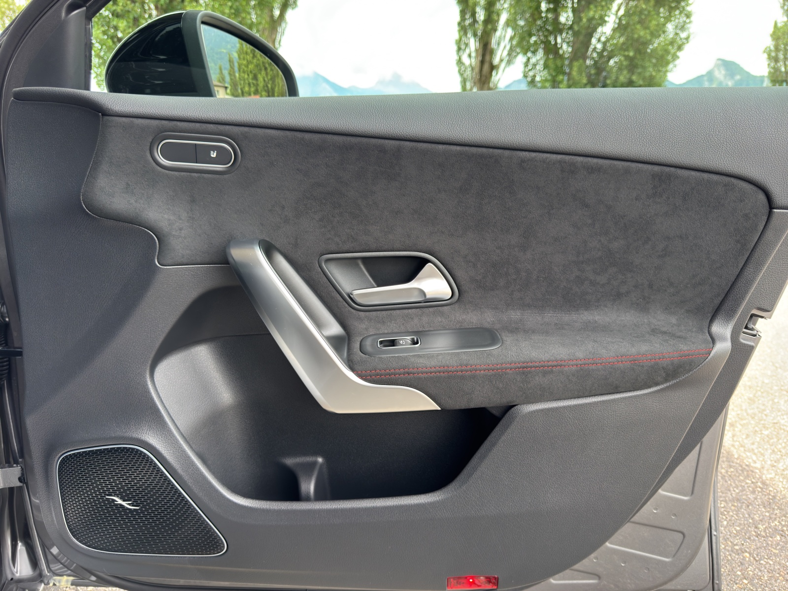 MERCEDES-BENZ A 220 4Matic 8G-DCT-image-15