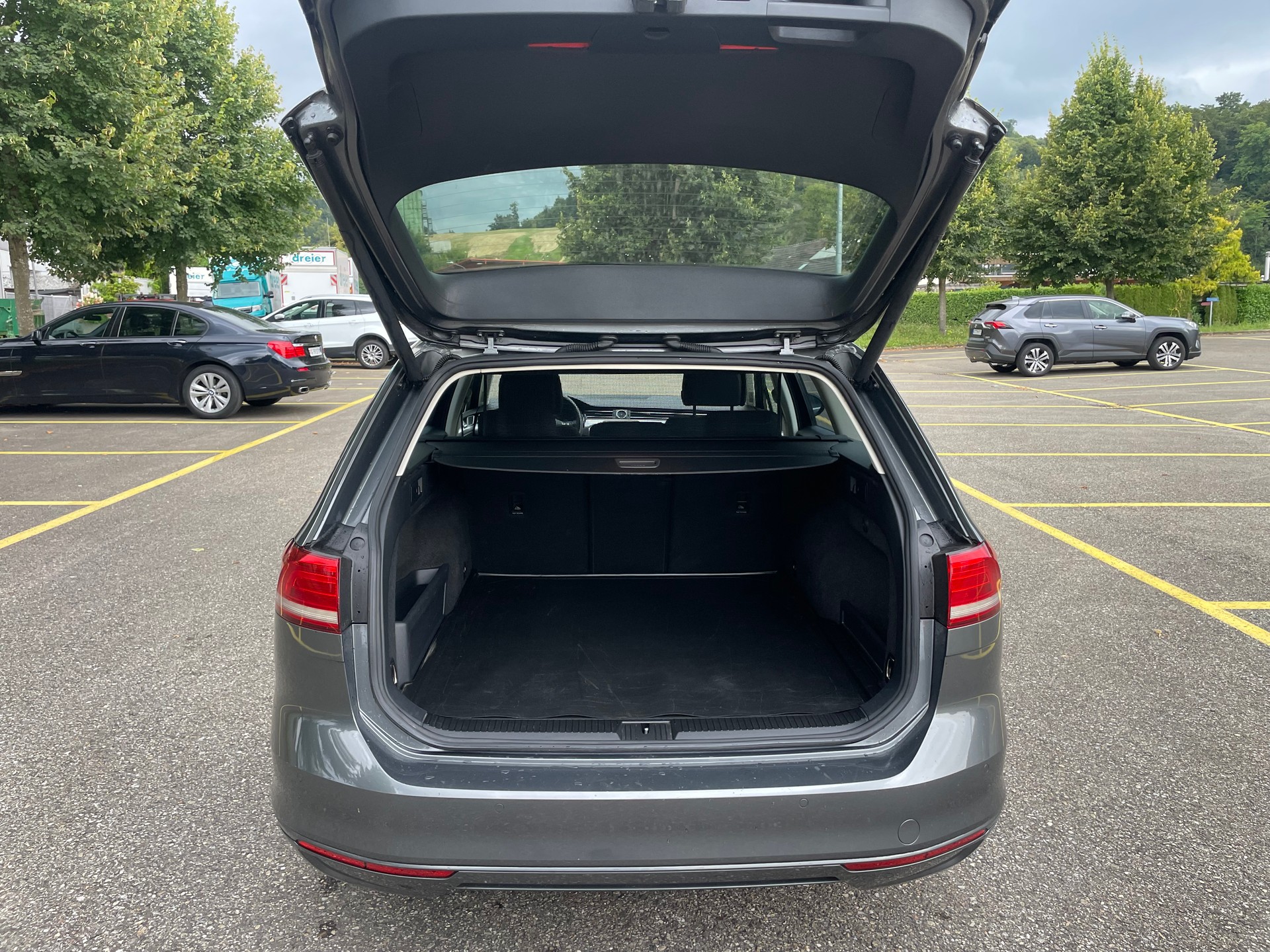 VW Passat Variant 1.6 TDI BMT Comfortline DSG-image-8