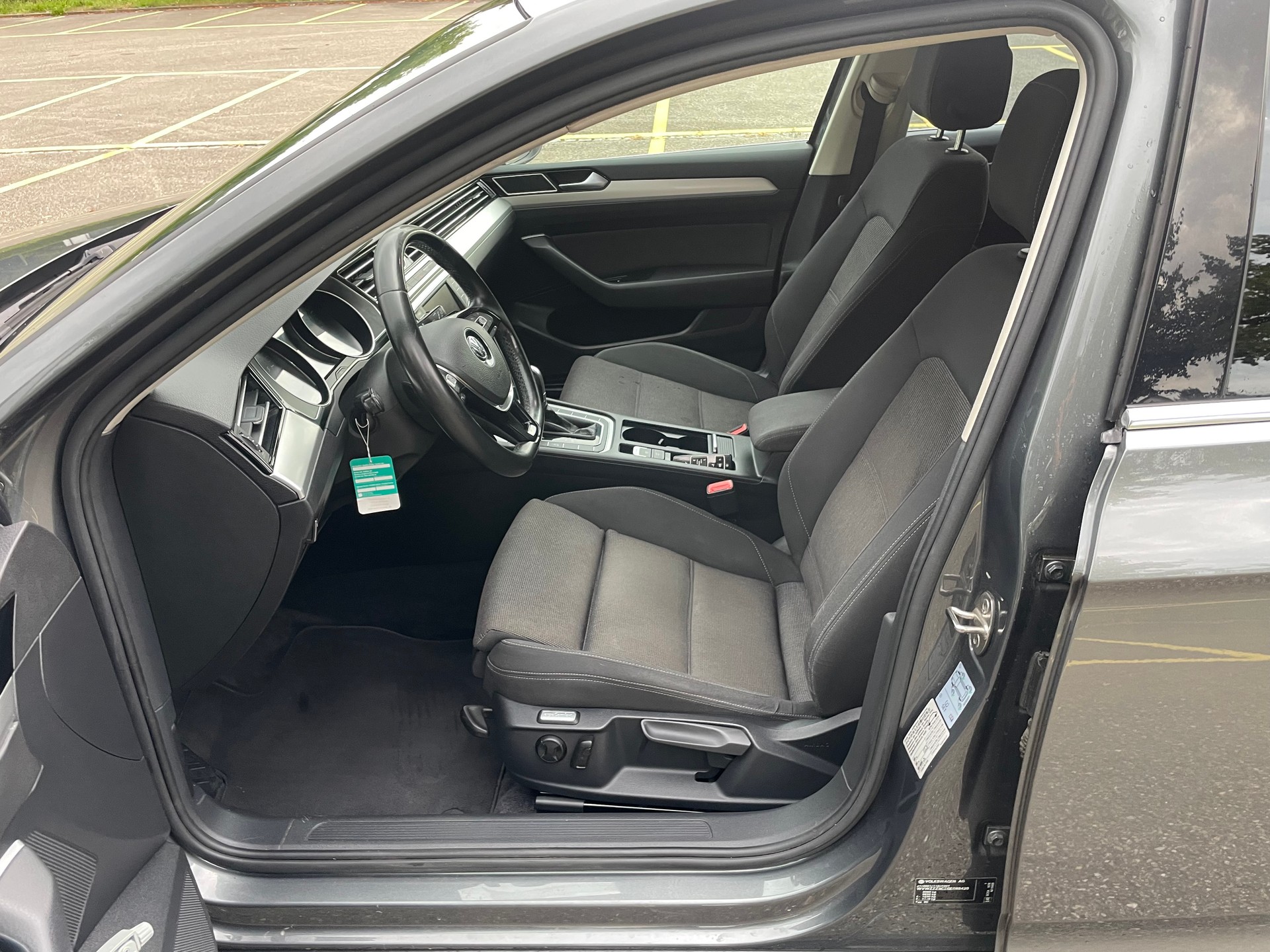 VW Passat Variant 1.6 TDI BMT Comfortline DSG-image-12