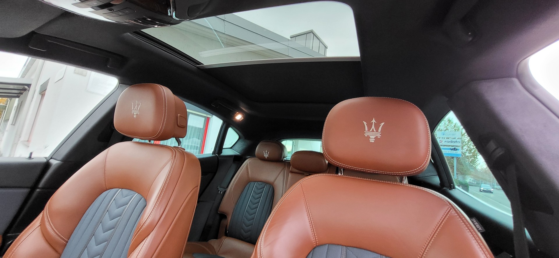 MASERATI Levante S 3.0 V6 Automatica-image-11