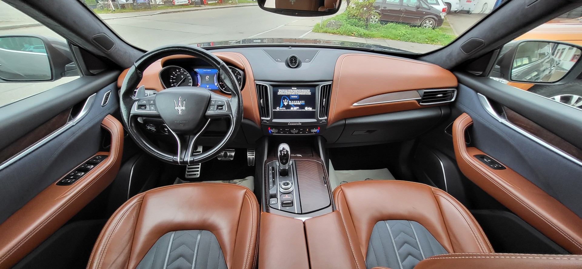 MASERATI Levante S 3.0 V6 Automatica-image-4