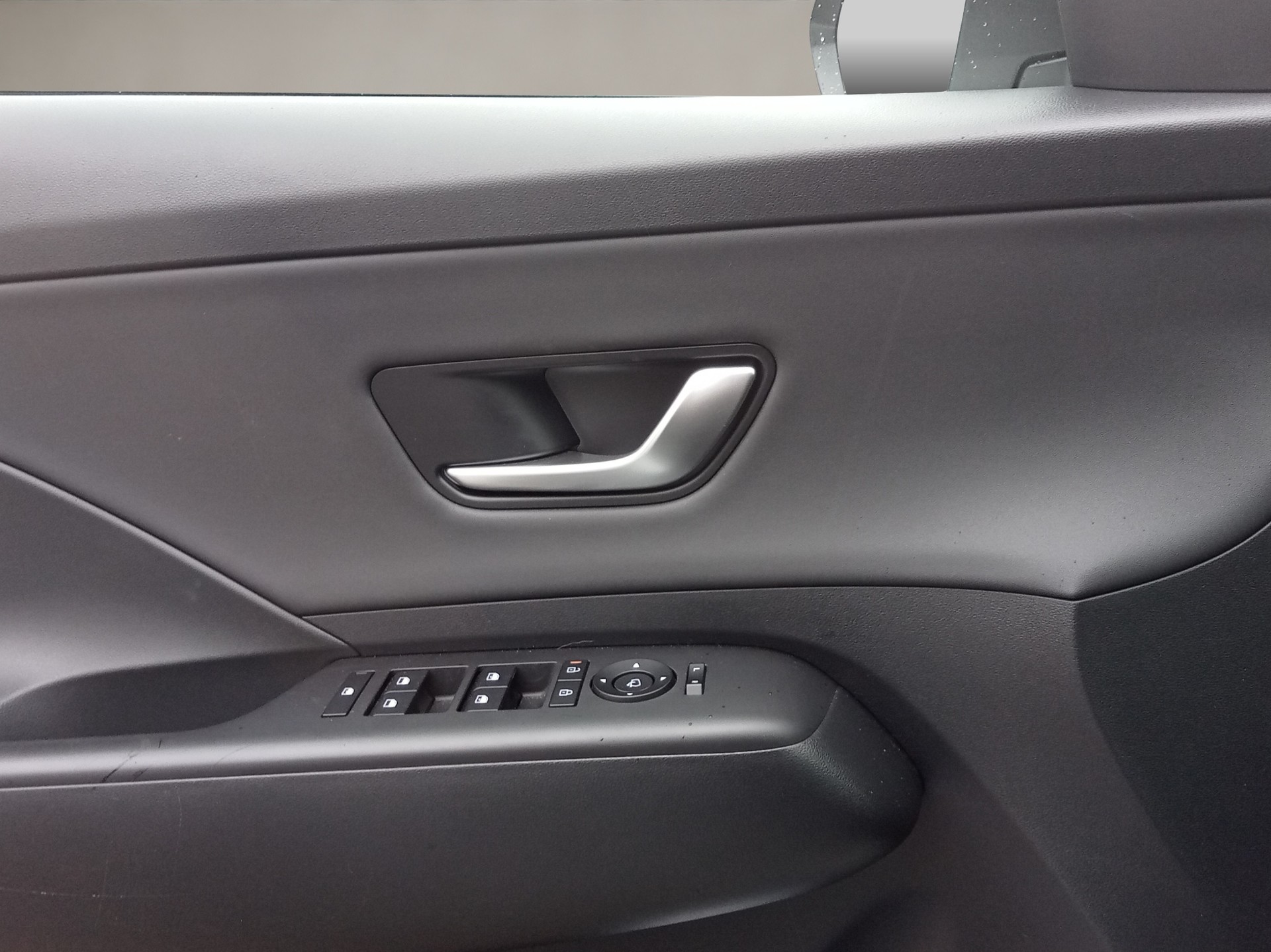 HYUNDAI Kona 1.6 GDi HEV Amplia DCT-image-15