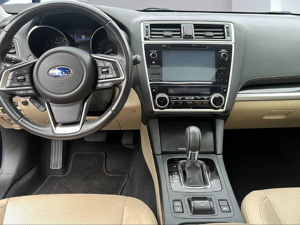 SUBARU Outback 2.5i Luxury-image-12