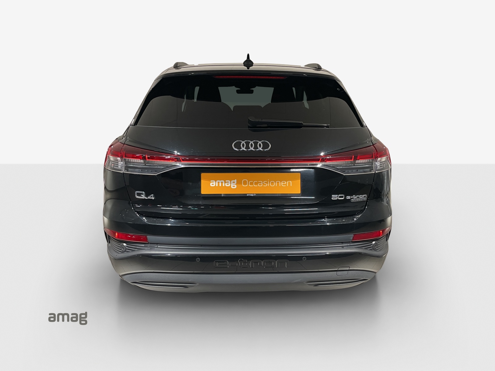 AUDI Q4 e-tron 50 quattro-image-4
