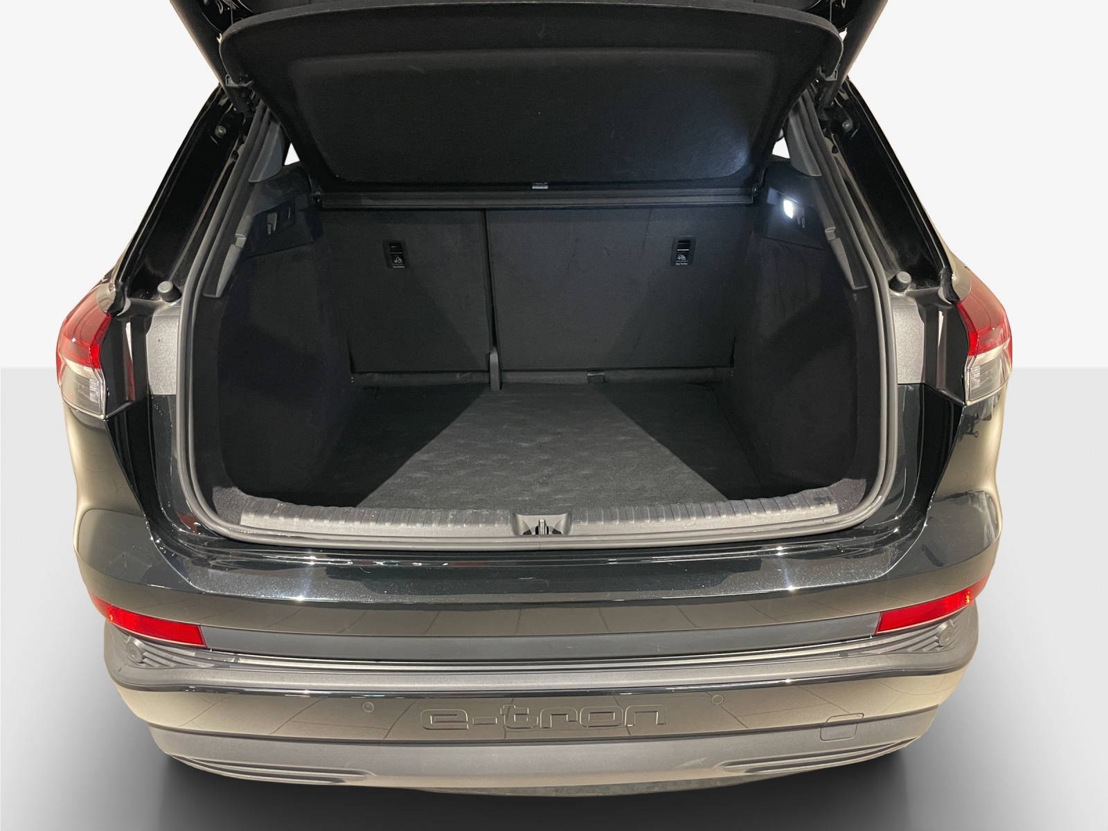 AUDI Q4 e-tron 50 quattro-image-13
