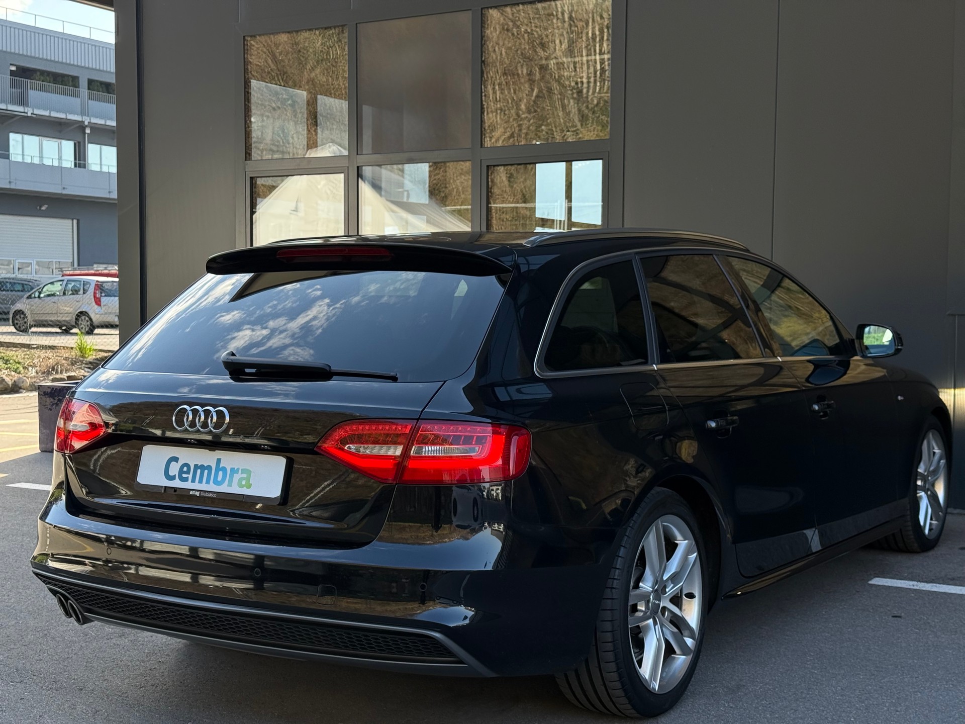 AUDI A4 S-Line 2.0 TDI multitronic-image-4