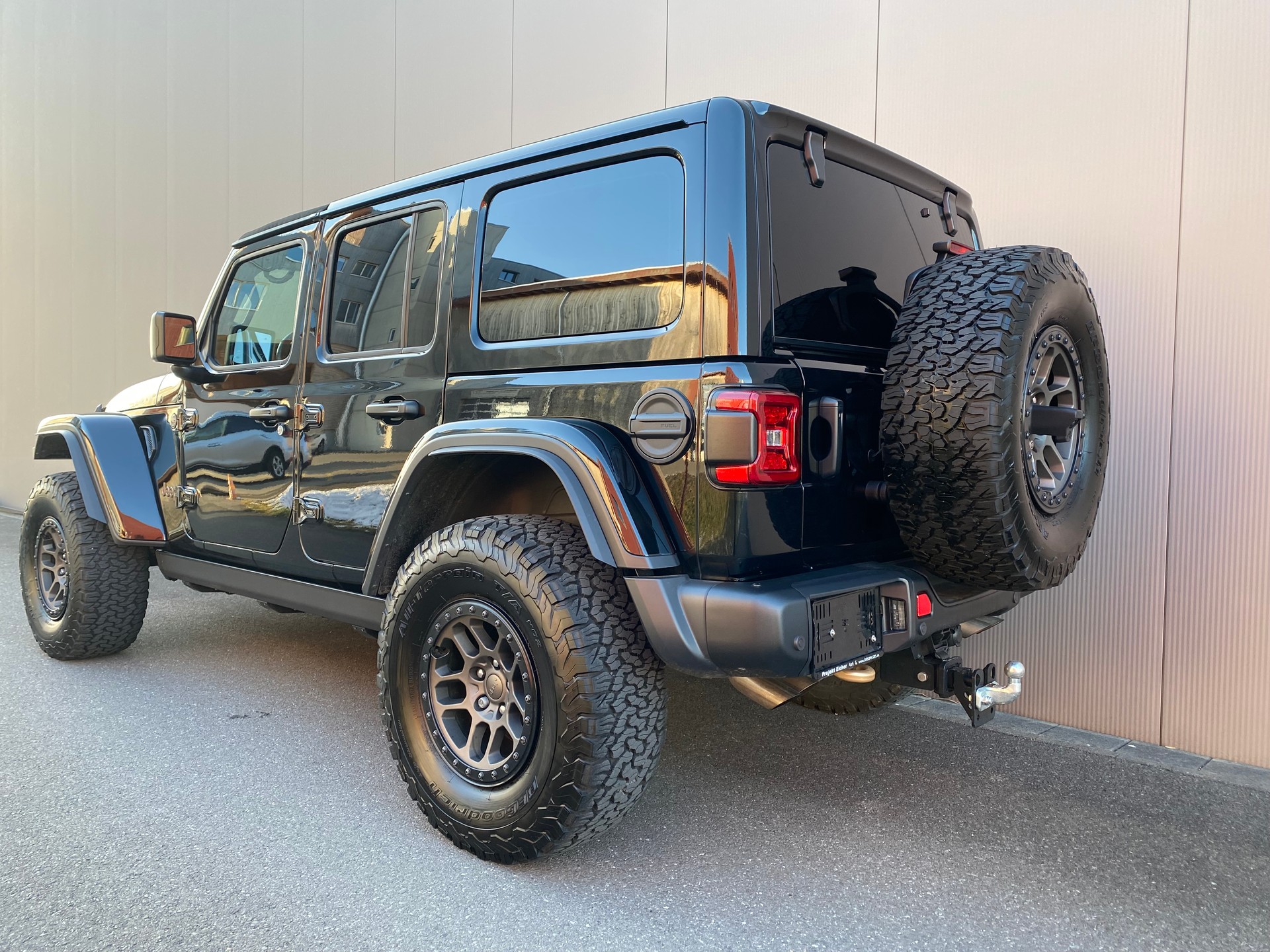 JEEP WRANGLER V8 Rubicon 392 Xtreme-showroom-element-2