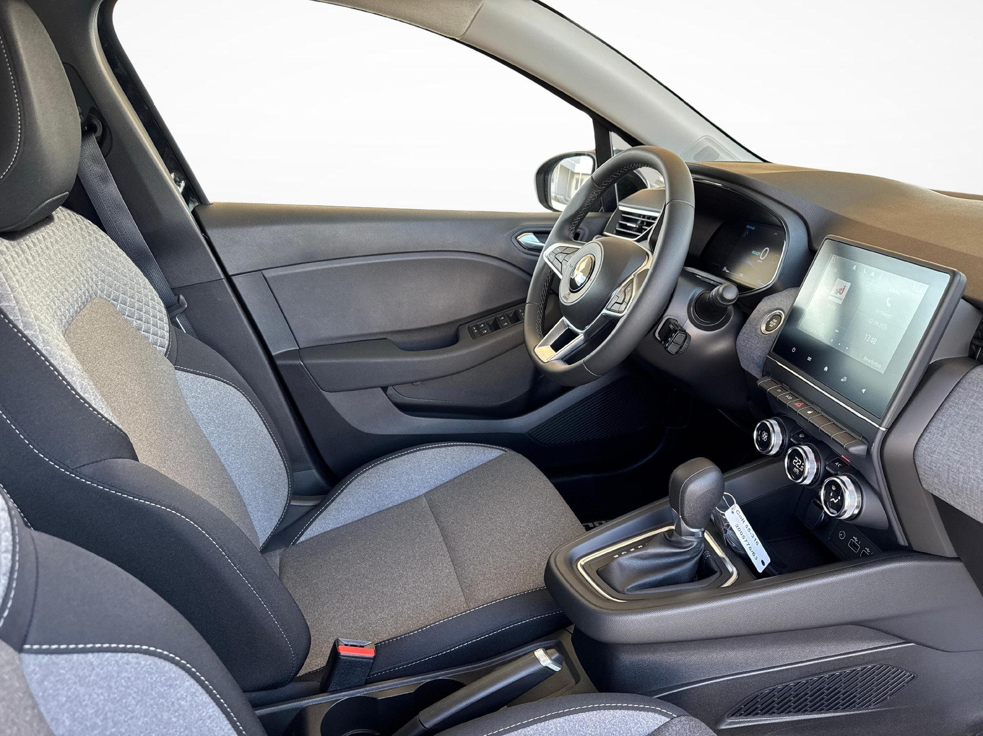 MITSUBISHI Colt 1.6 HEV Invite+ / Jetzt mit attraktivem 1.9% Leasing!-image-9