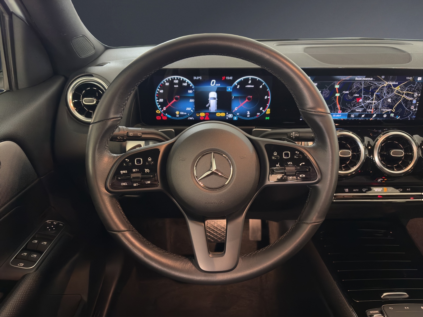 MERCEDES-BENZ GLB 200 d Style 4 MATIC-image-12