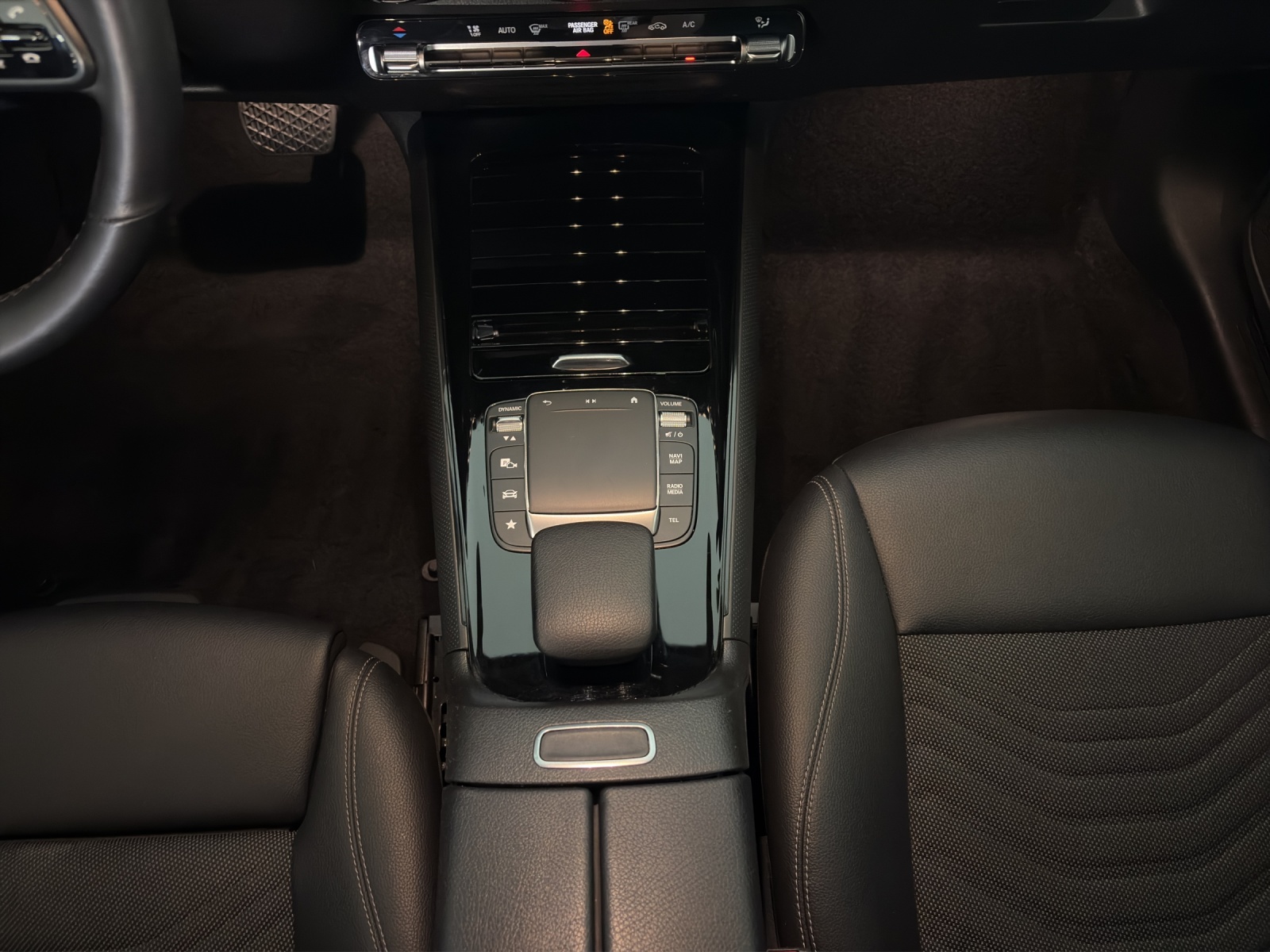 MERCEDES-BENZ GLB 200 d Style 4 MATIC-image-14