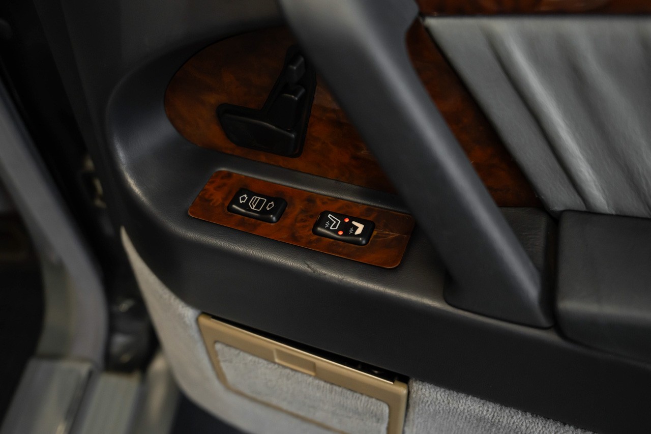 MERCEDES-BENZ 500 SE Automatic-image-24
