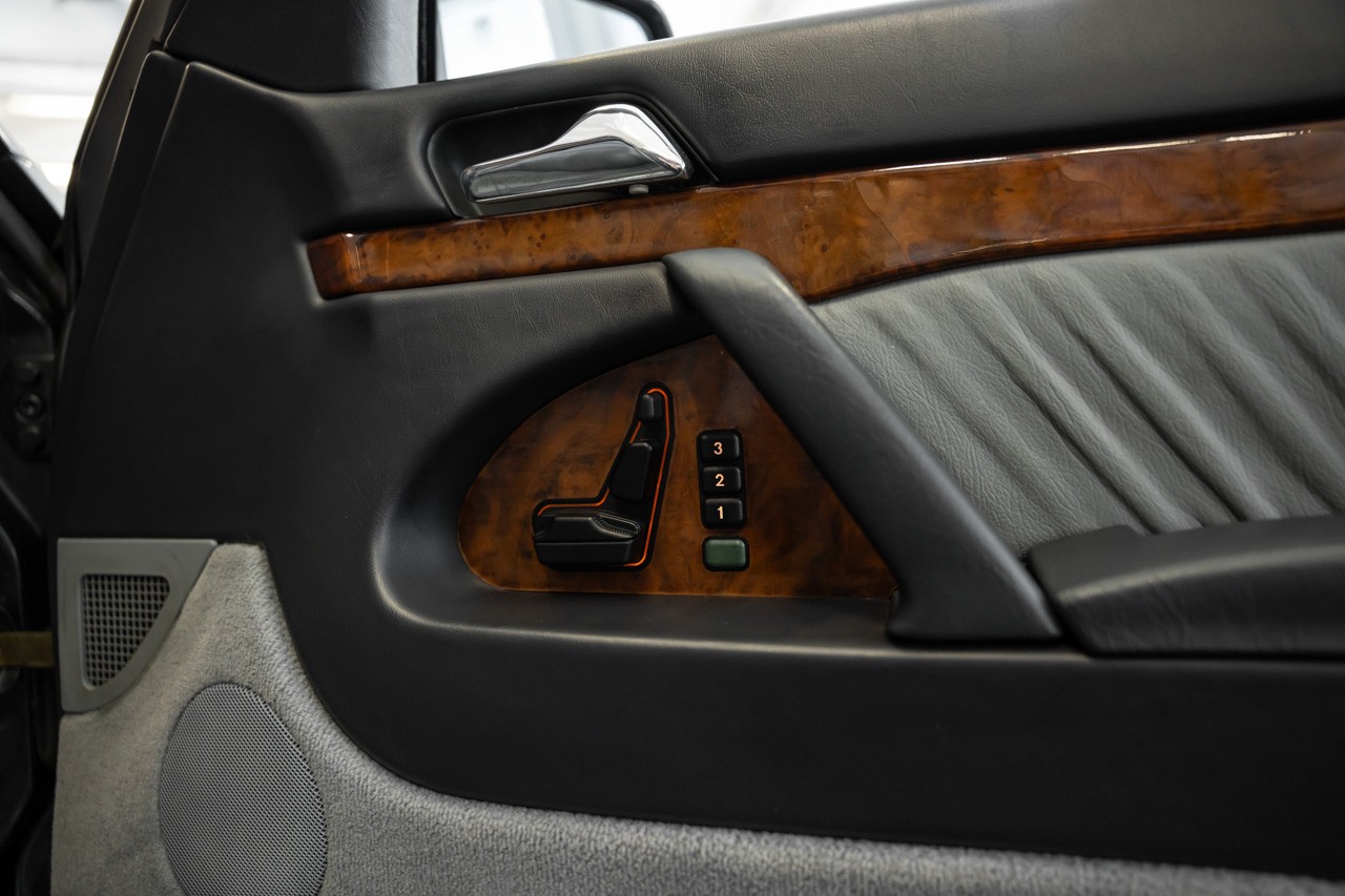 MERCEDES-BENZ 500 SE Automatic-image-19