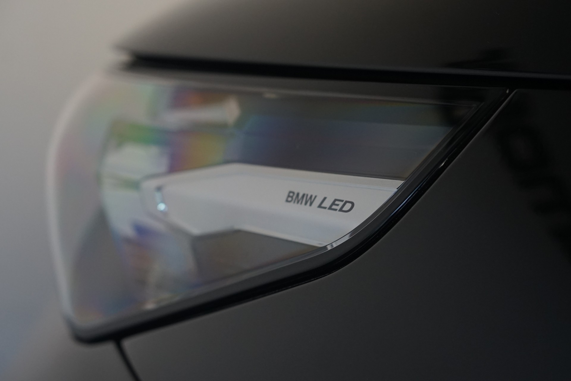 BMW 540d xDrive 48V Touring M Sport Steptronic *Panorama* *B&W* *AHK* *Carbon* *HuD*-image-43
