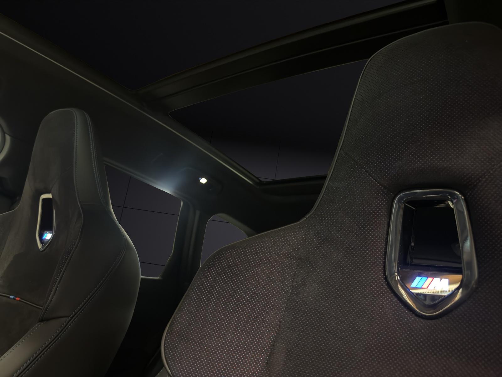 BMW iX1 30 xDrive-image-20