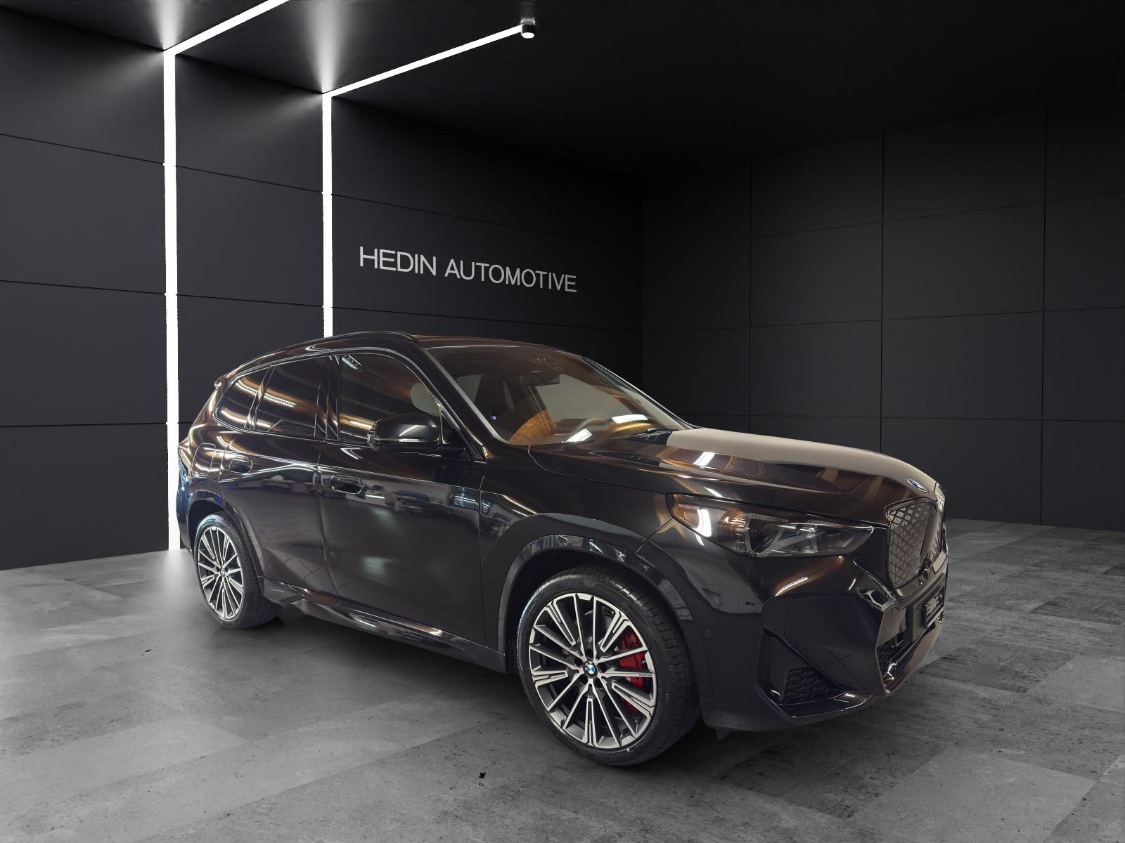 BMW iX1 30 xDrive-image-6