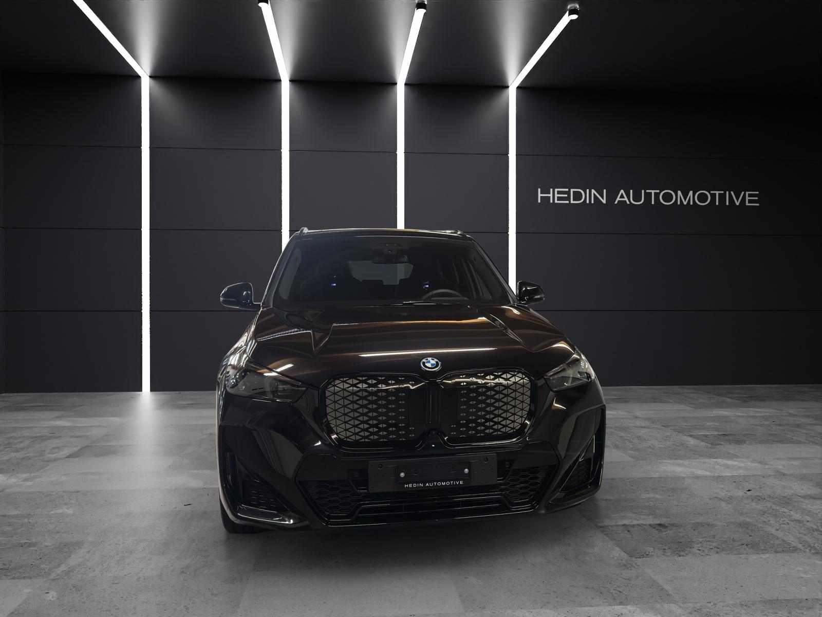 BMW iX1 30 xDrive-image-7