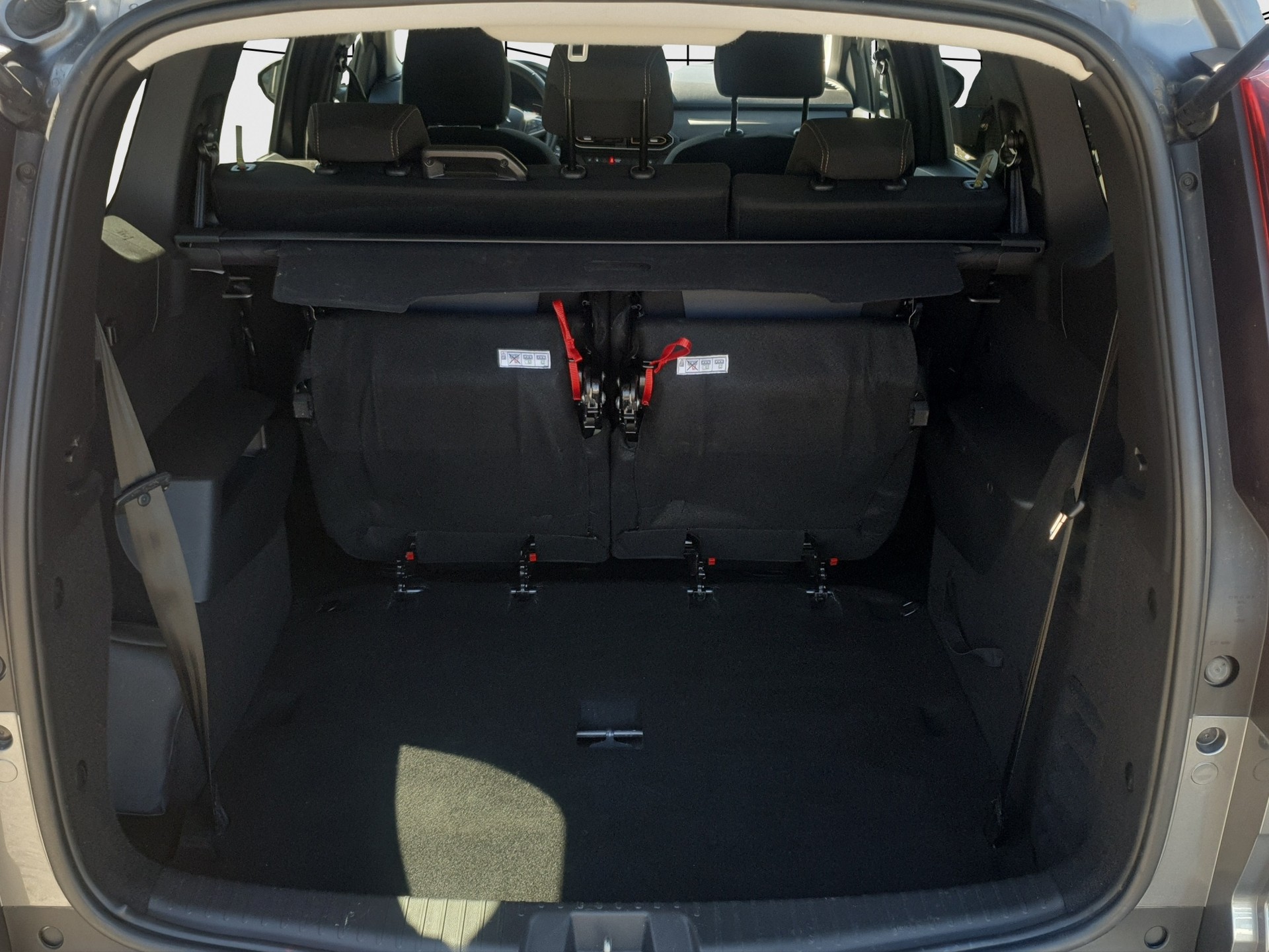 DACIA Jogger 1.6 Hybrid Extreme 7 places-image-13