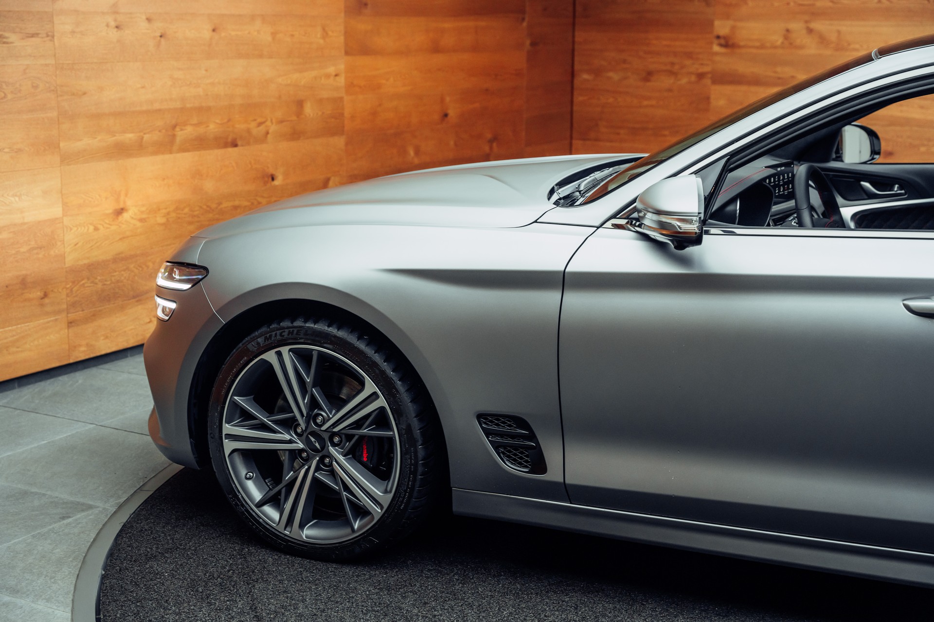 GENESIS G70 Shooting Brake 2.0 T Plus Sport AT8 AWD-image-20